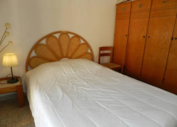 Appt Spacieux 4 Pers Avec Piscine Proche - Fr-1-251-923 *