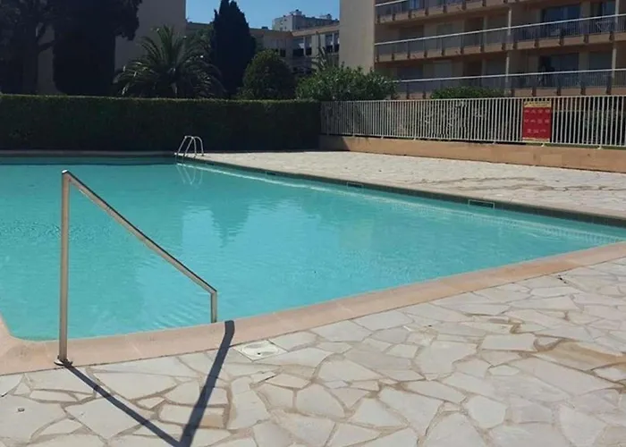 Appt Spacieux 4 Pers Avec Piscine Proche - Fr-1-251-923