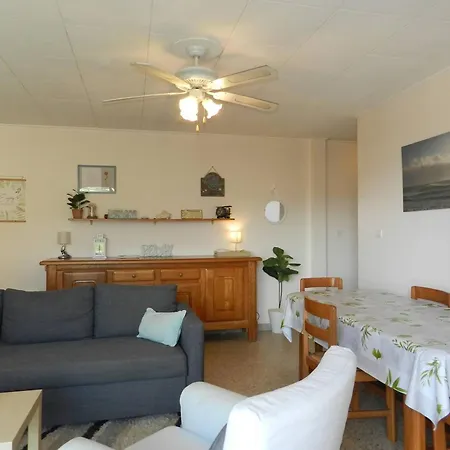 Appt Spacieux 4 Pers Avec Piscine Proche - Fr-1-251-923 Apartment *