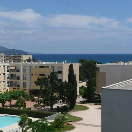 Appt Spacieux 4 Pers Avec Piscine Proche - Fr-1-251-923 Apartment